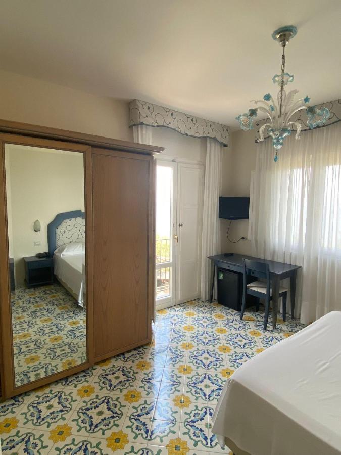 סורנטו Hotel La Badia מראה חיצוני תמונה